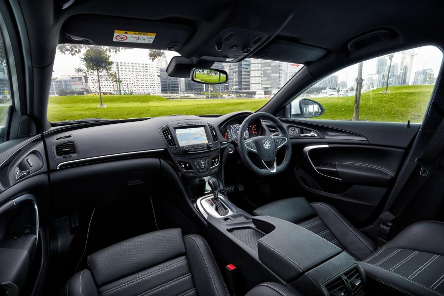  Holden Insignia VXR 2015 года  (фото 8 из 16)
